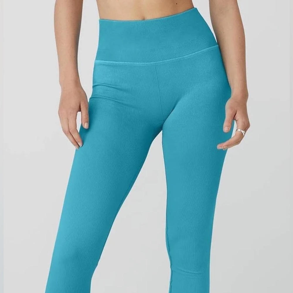 (LIKE NEW) Alo Yoga Seamless Ribbed Legging XS